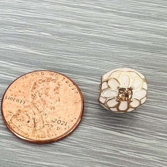 Gold plated enamel & crystal bracelet charm - Picture 5 of 5